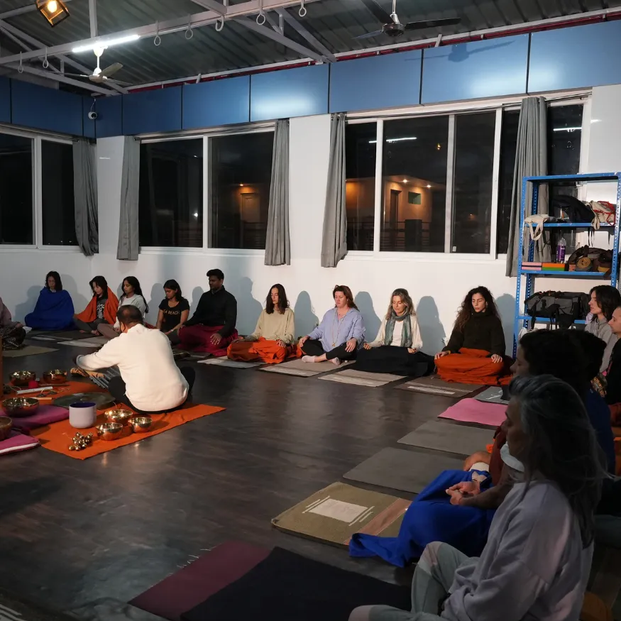 yoga-retreat-himalaya
