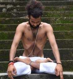 yoga-in-rishikesh.jpg